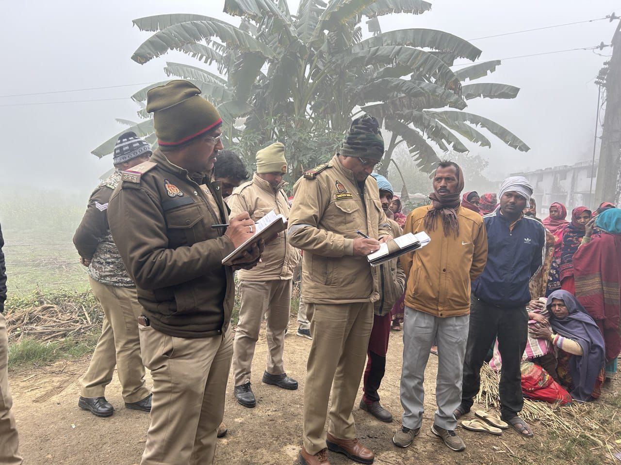 अधेड़ व्यक्ति का जला हुआ मिला शव